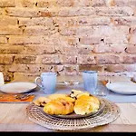 فندق مبيت وإفطار La Caneva 951