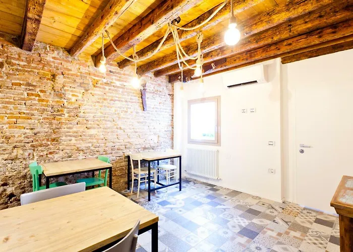 Bed & Breakfast La Caneva 951 3*