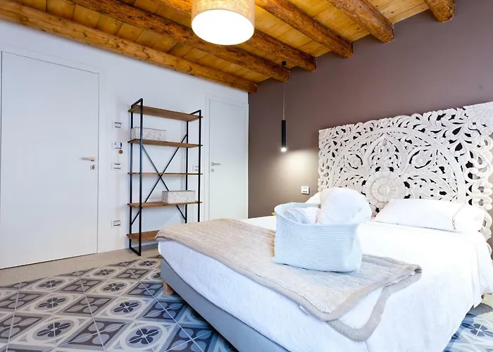 Bed & Breakfast La Caneva 951 3*