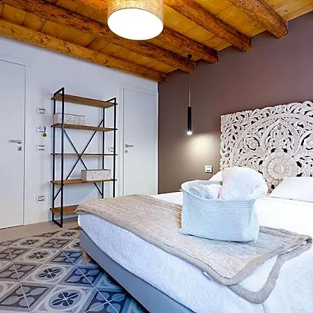 La Caneva 951 Bed & Breakfast