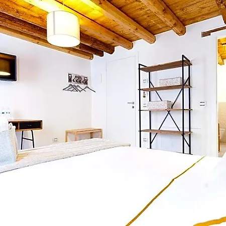 Bed & Breakfast La Caneva 951 4*