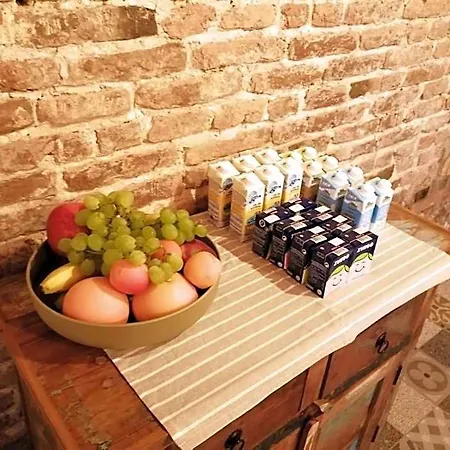 La Caneva 951 Bed & Breakfast