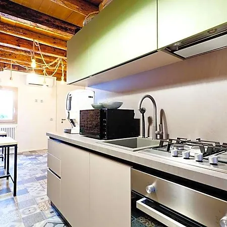 La Caneva 951 Bed & Breakfast 4*