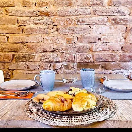 La Caneva 951 Bed & Breakfast