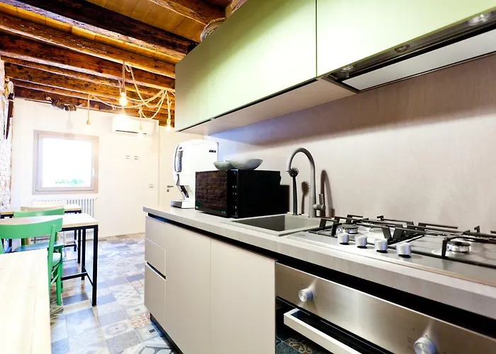 La Caneva 951 3* كيودجا